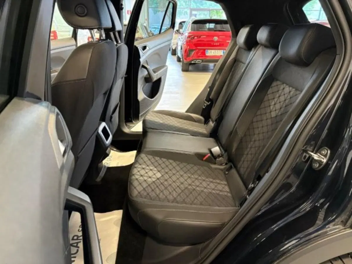 Volkswagen T-Cross usata a Cuneo (16)