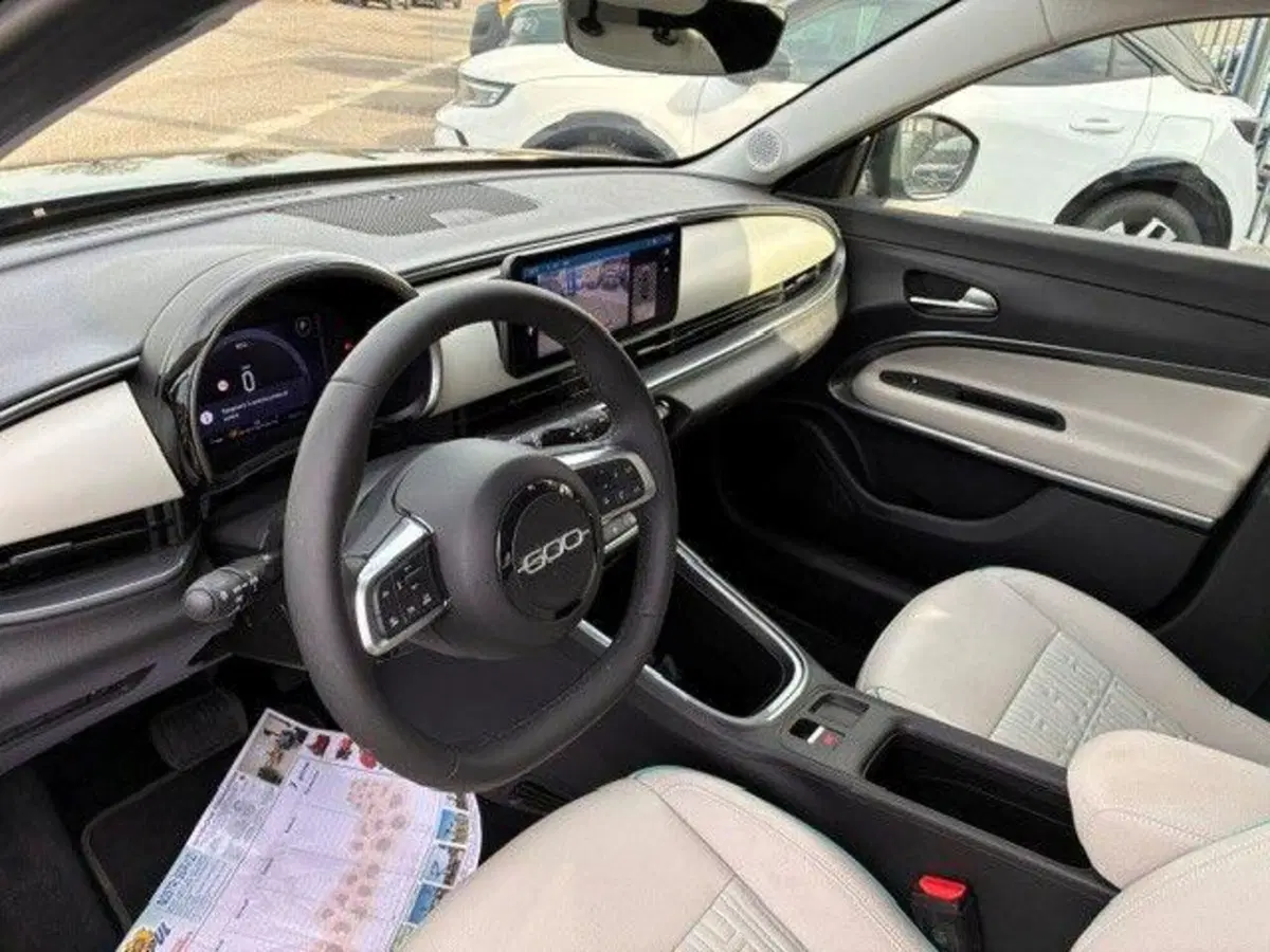 Fiat 600 usata a Milano (13)