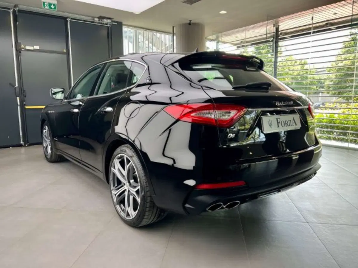 Maserati Levante usata a Torino (5)