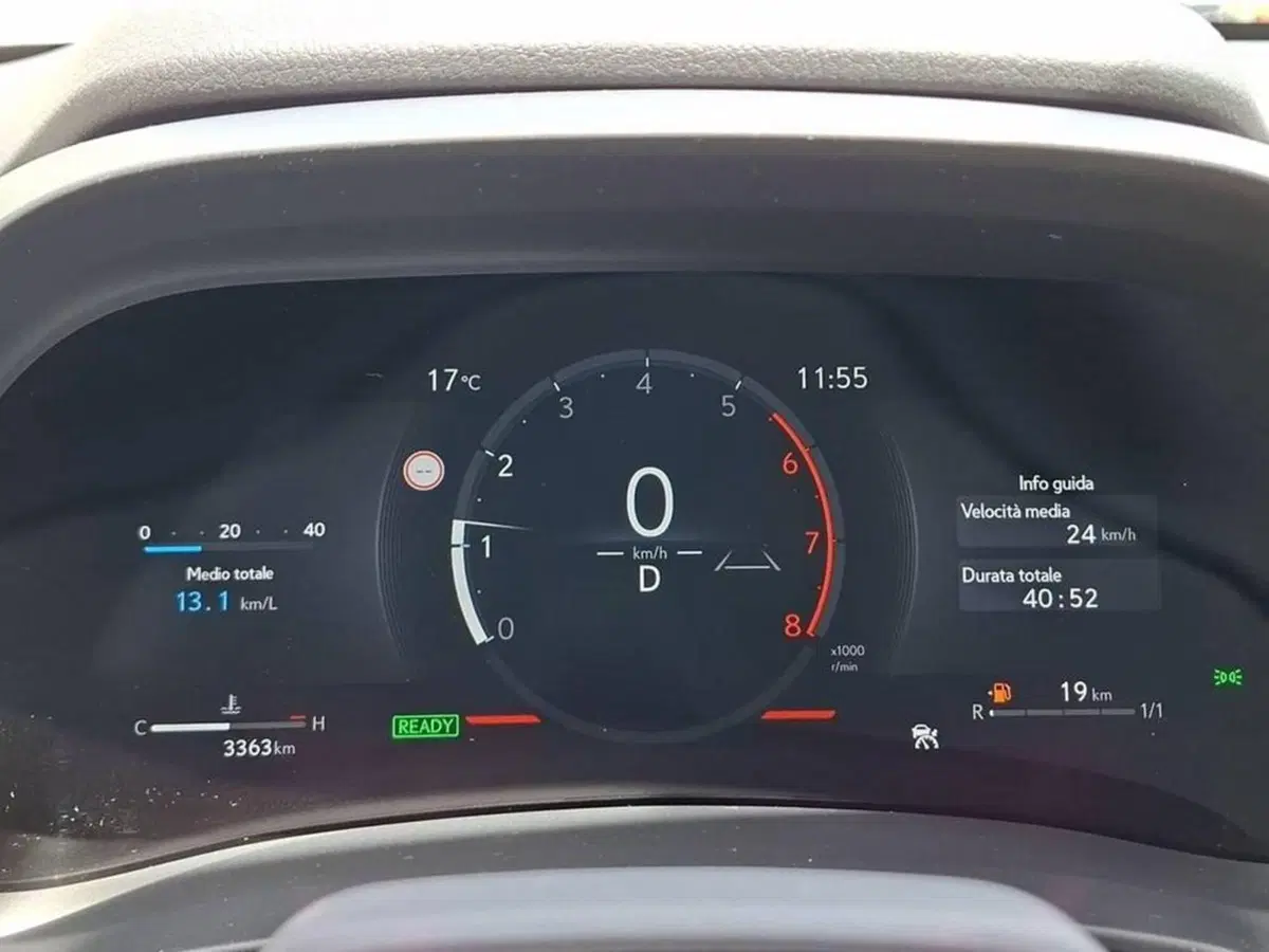 Lexus LBX usata a Torino (9)