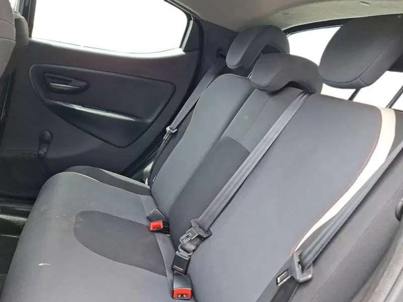 Lancia Ypsilon usata a Torino (13)