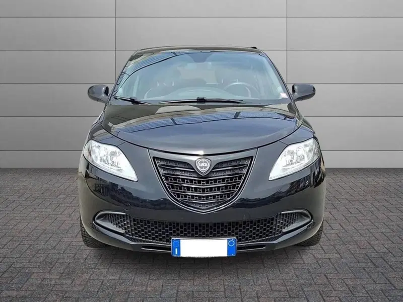 Lancia Ypsilon usata a Torino (3)