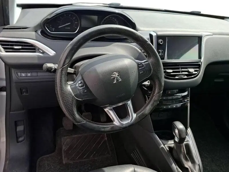 Peugeot 208 usata a Torino (11)