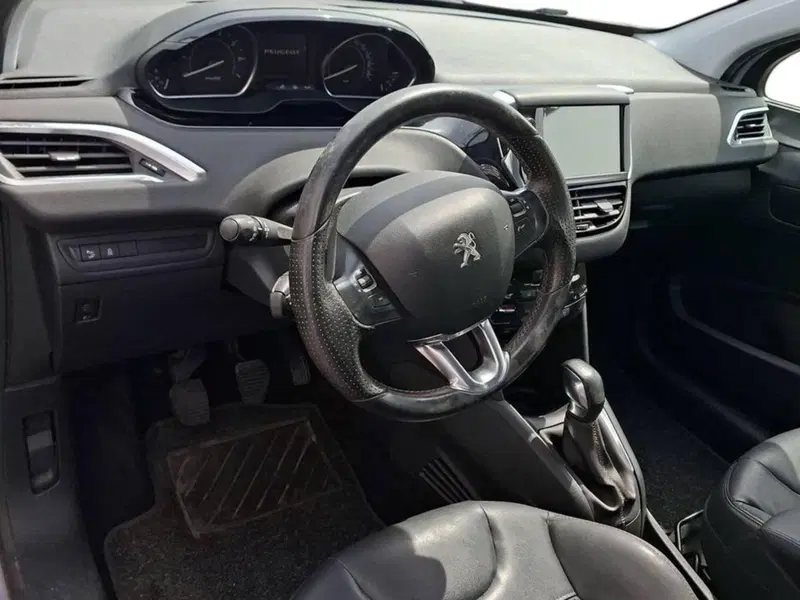 Peugeot 208 usata a Torino (12)
