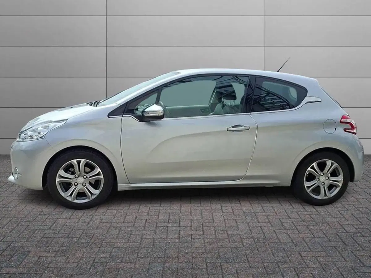 Peugeot 208 usata a Torino (6)