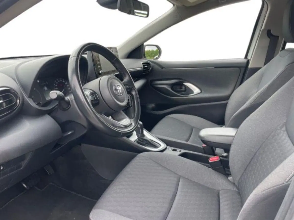 Toyota Yaris Cross usata a Vercelli (7)