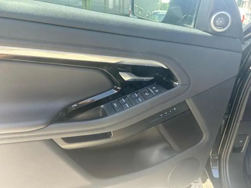 Land Rover Range Rover Evoque usata a Lucca (14)