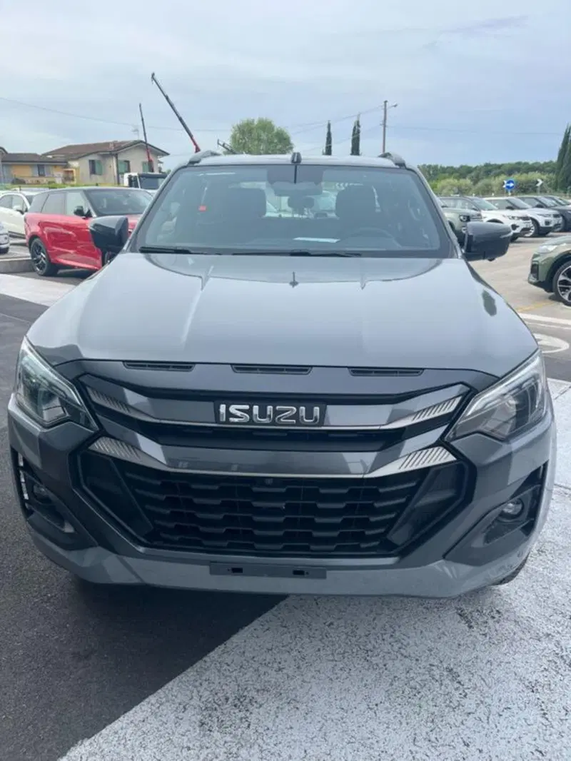 Isuzu D-Max Pick-up nuova a Lucca (6)