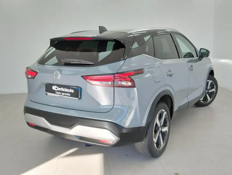 Nissan Qashqai usata a Como (2)
