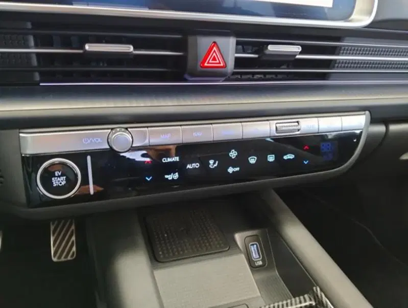 Hyundai Ioniq 5 usata a Como (16)