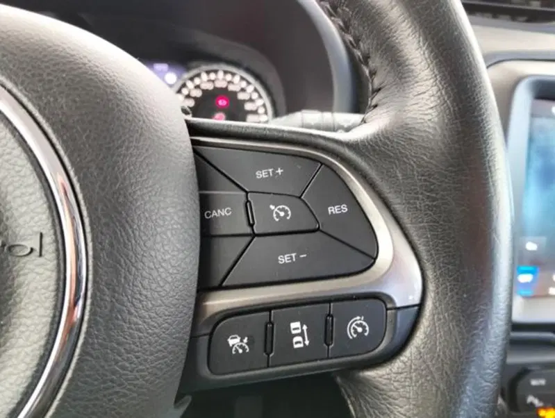 Jeep Renegade usata a Como (7)