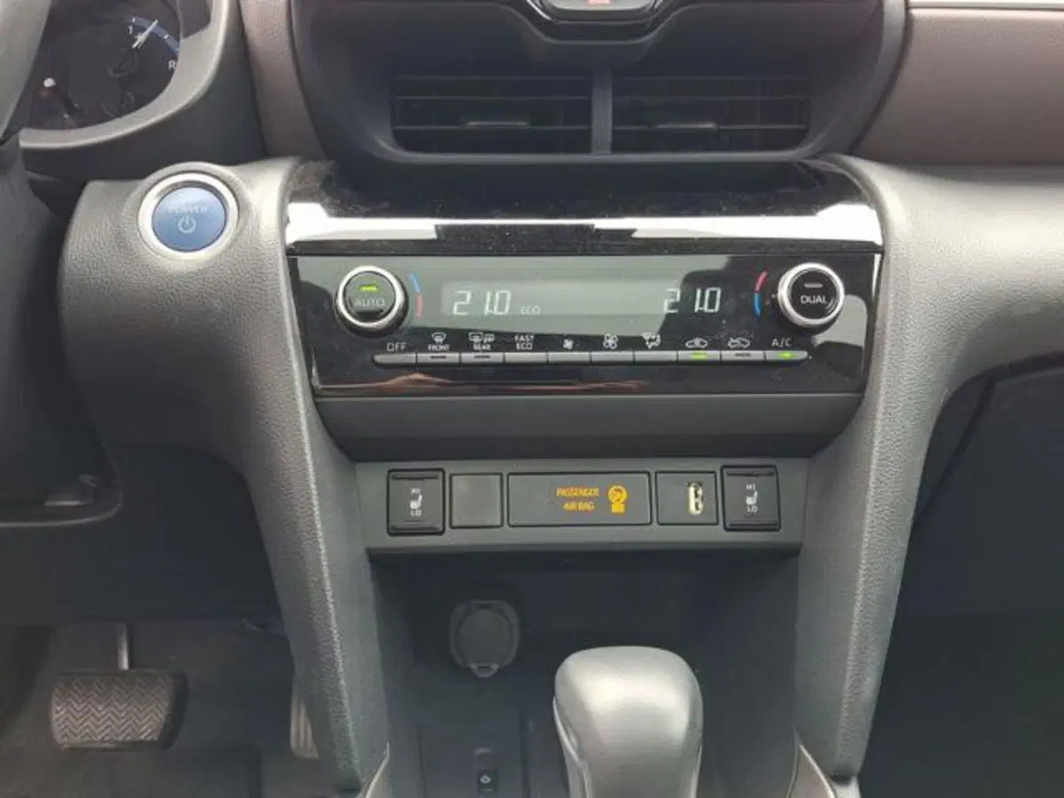 Toyota Yaris Cross usata a Roma (14)