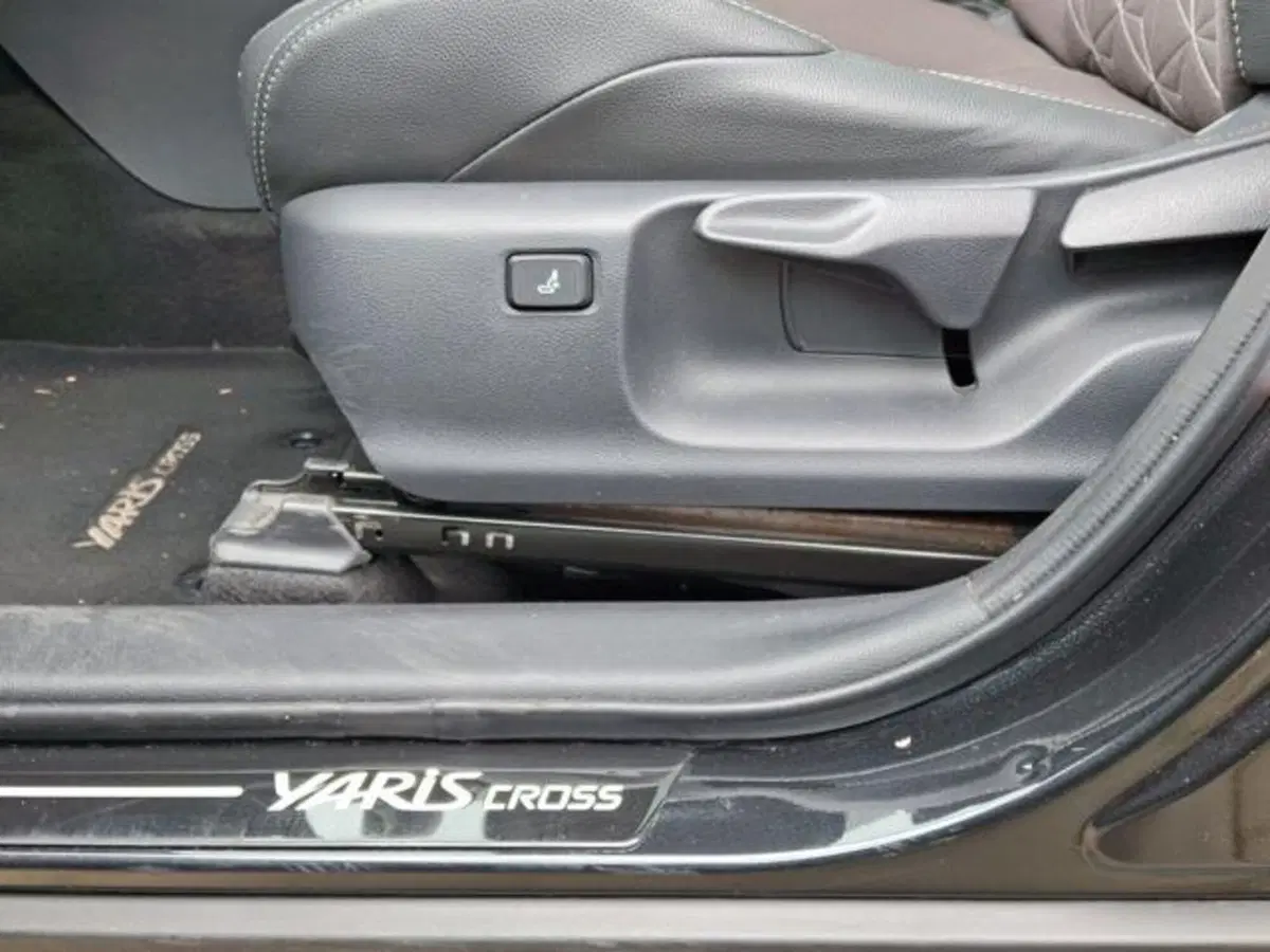 Toyota Yaris Cross usata a Roma (18)
