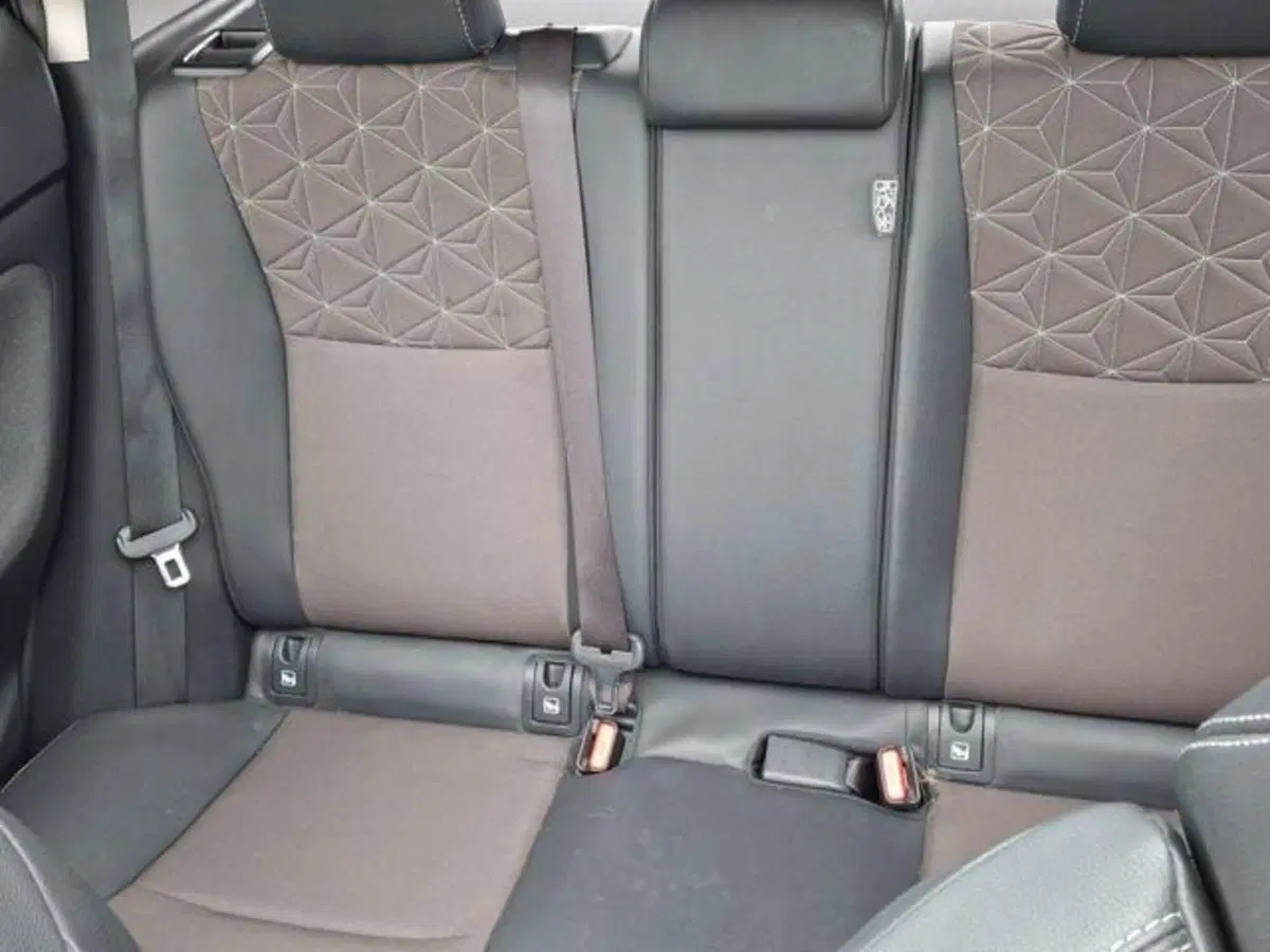 Toyota Yaris Cross usata a Roma (19)