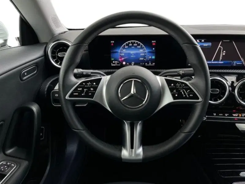 Mercedes-Benz CLA Shooting Brake usata a Verona (11)