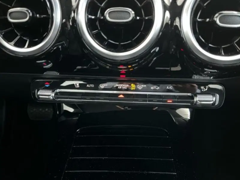 Mercedes-Benz CLA Shooting Brake usata a Verona (14)