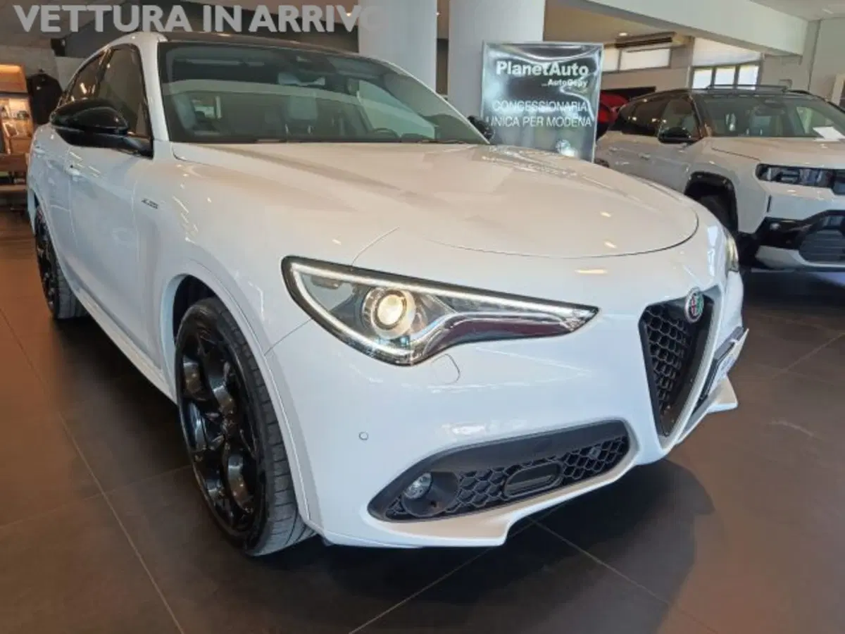 Alfa Romeo Stelvio usata a Modena (3)
