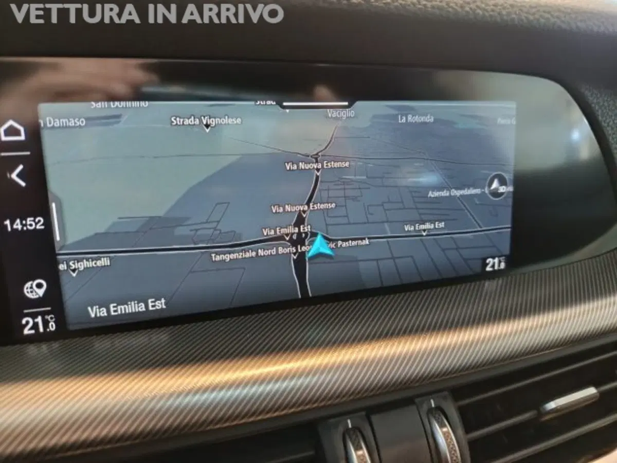 Alfa Romeo Stelvio usata a Modena (7)