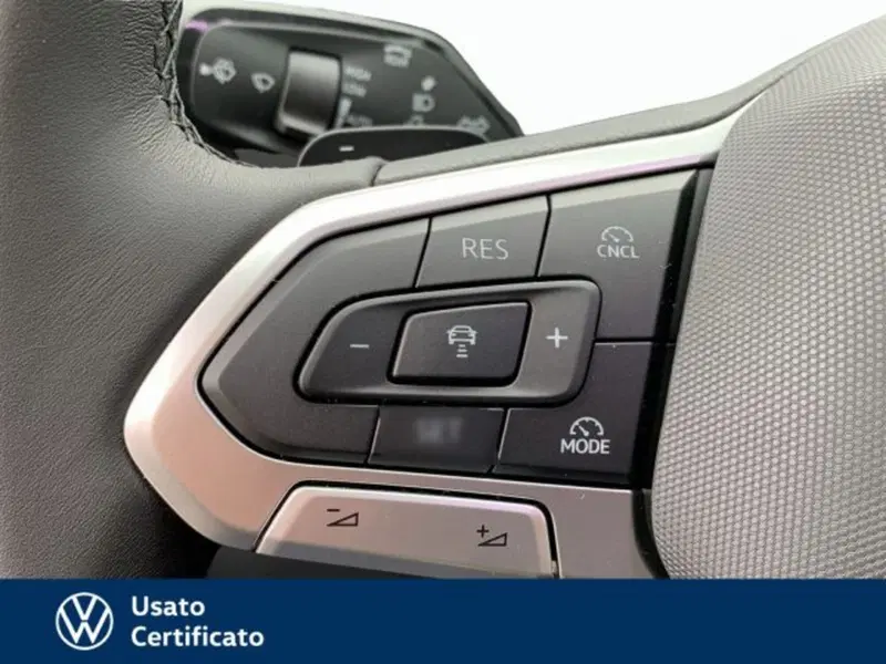 Volkswagen T-Roc nuova a Vicenza (10)