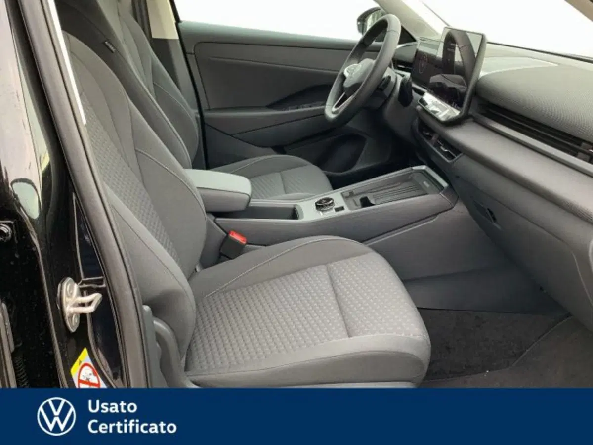 Volkswagen T-Roc nuova a Vicenza (5)