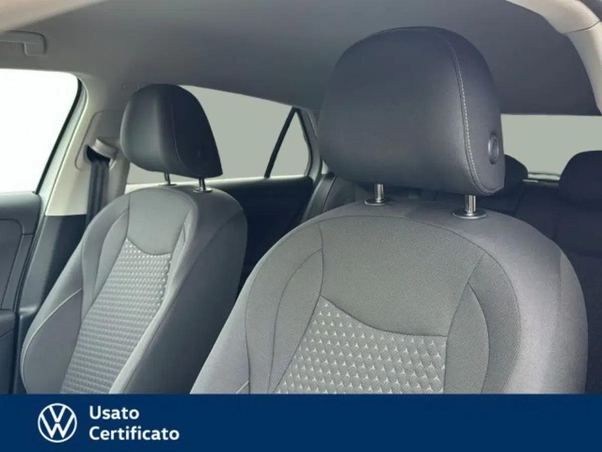 Volkswagen T-Roc nuova a Vicenza (9)