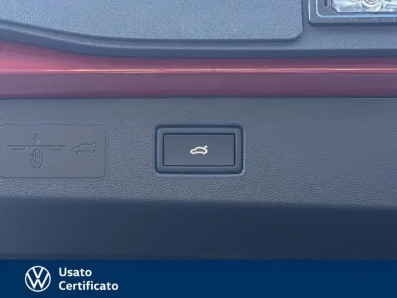 Volkswagen T-Roc usata a Vicenza (12)