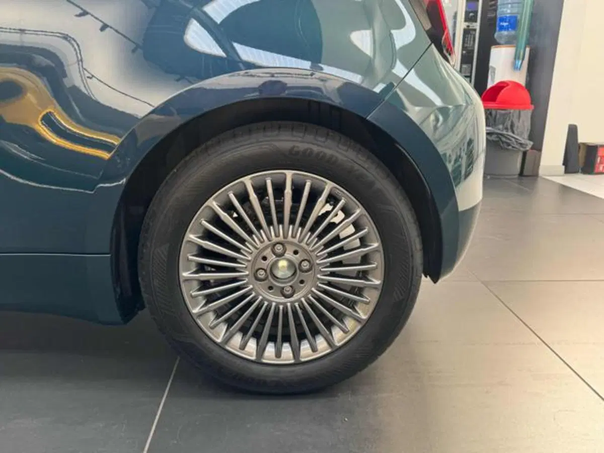 Fiat 500e nuova a Vercelli (16)