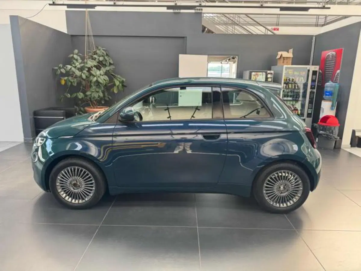 Fiat 500e nuova a Vercelli (4)