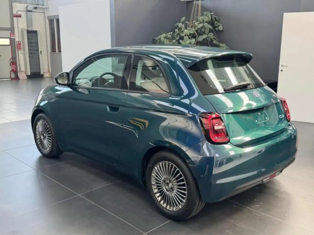 Fiat 500e nuova a Vercelli (5)