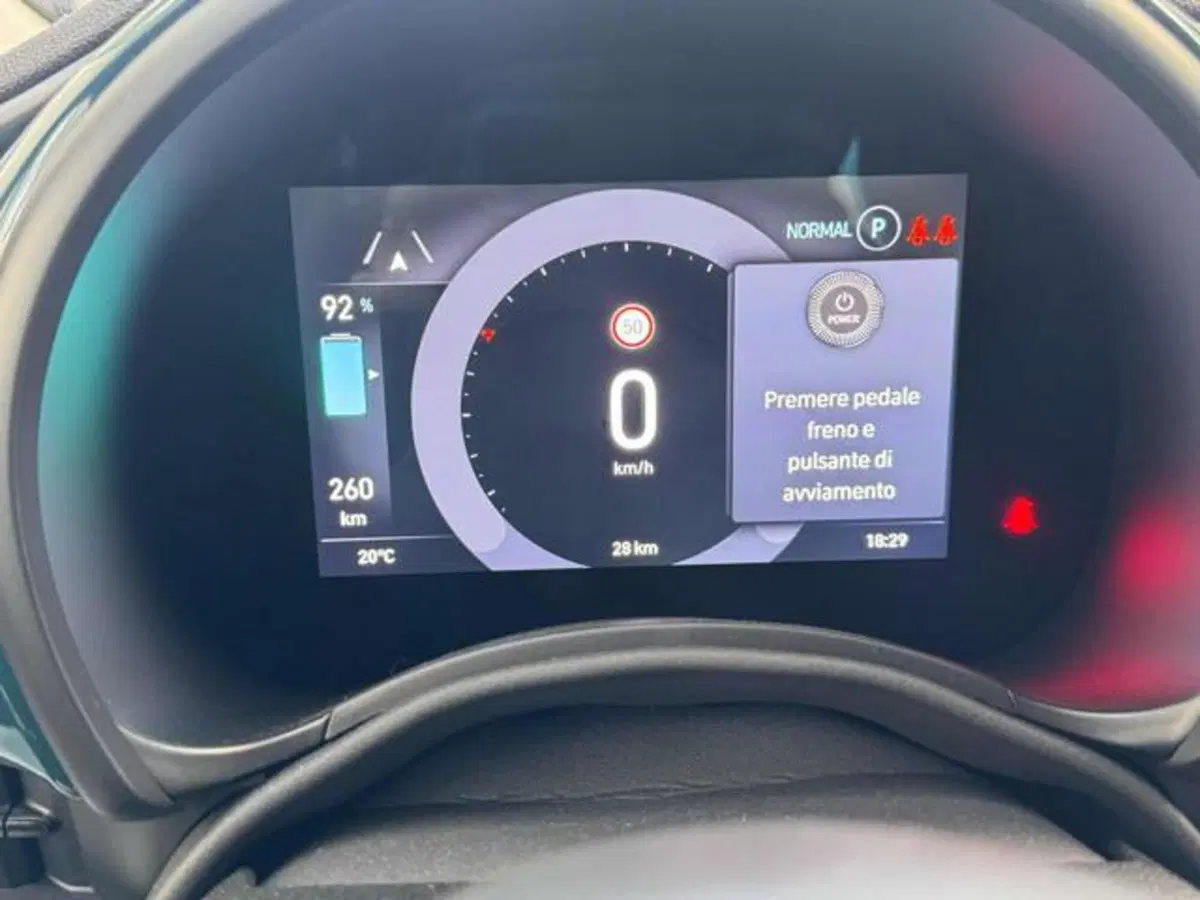 Fiat 500e nuova a Vercelli (9)