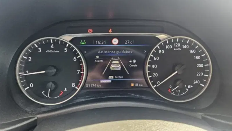 Nissan Juke usata a Lucca (12)