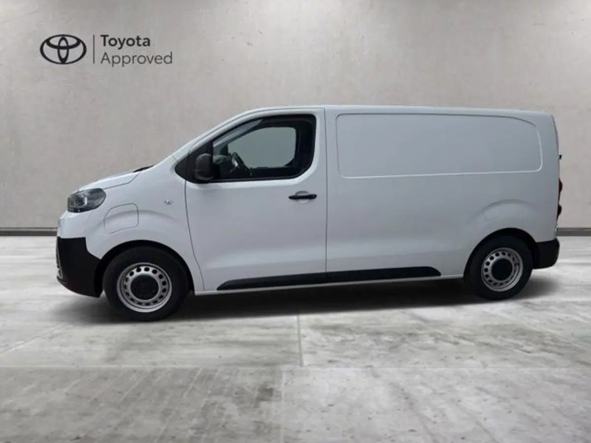 Toyota Proace nuova a Sassari (3)