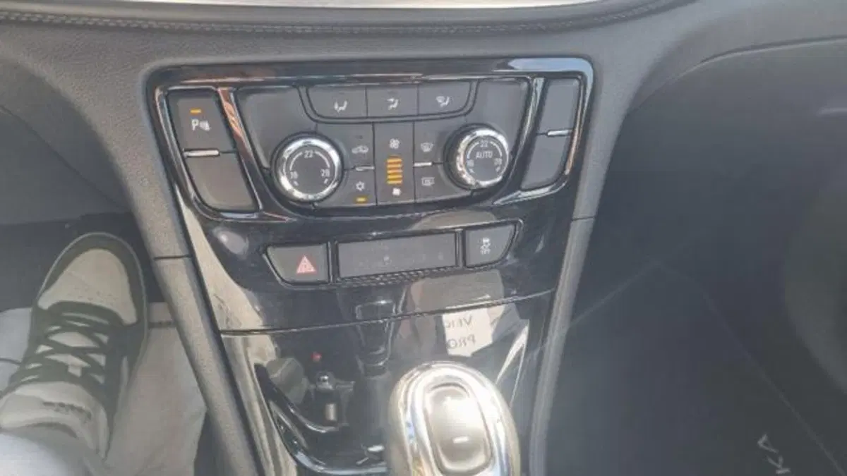 Opel Mokka usata a Savona (7)