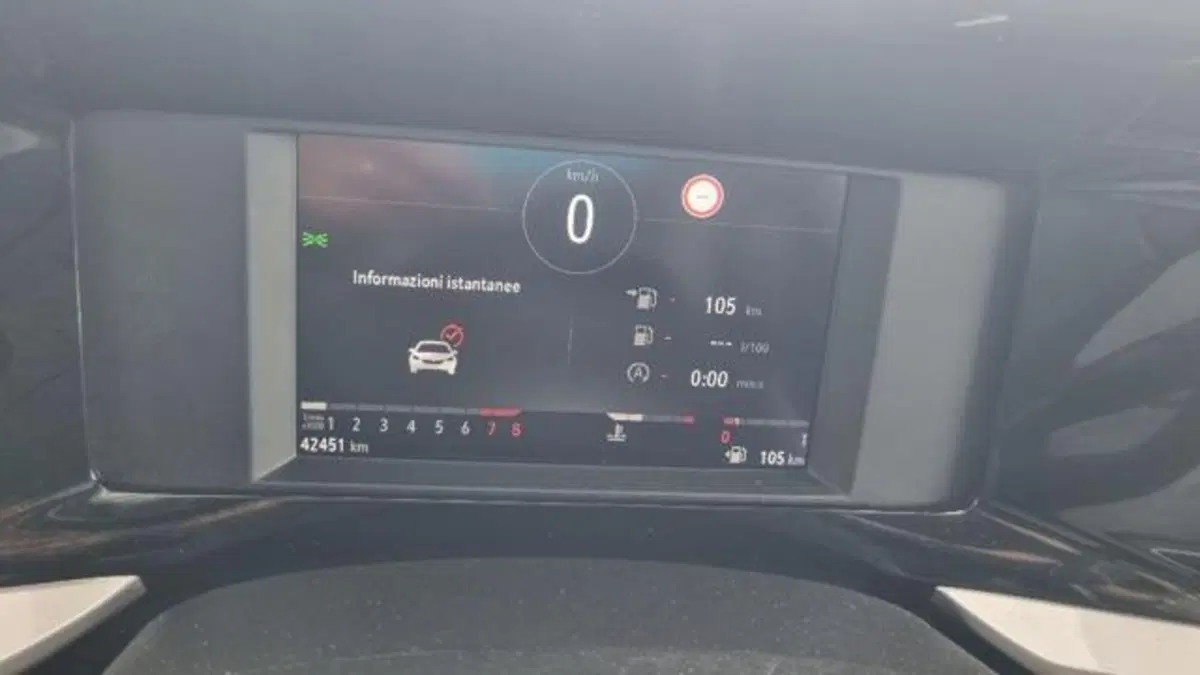 Opel Mokka usata a Savona (9)