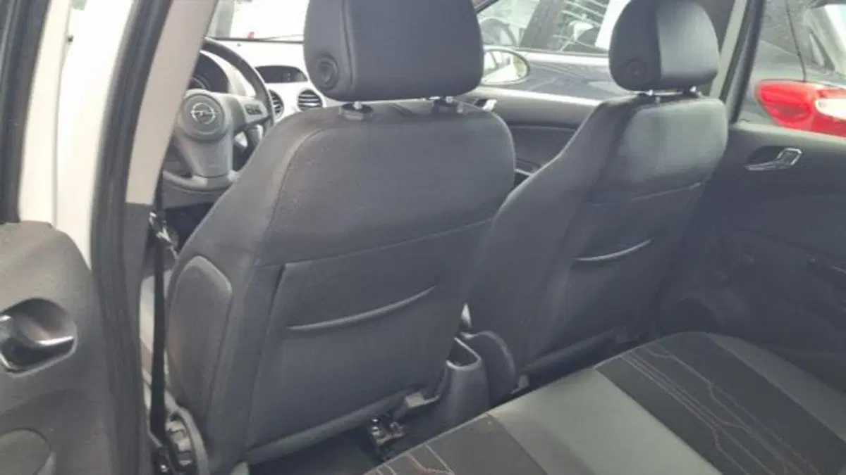 Opel Corsa usata a Savona (11)