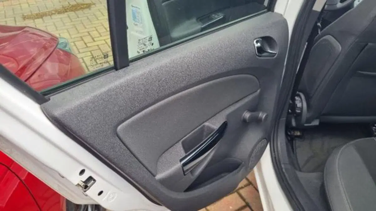 Opel Corsa usata a Savona (12)