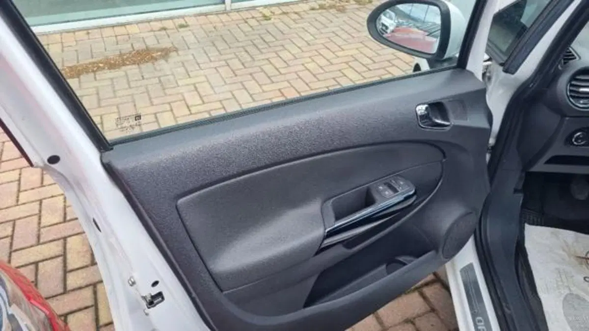 Opel Corsa usata a Savona (13)