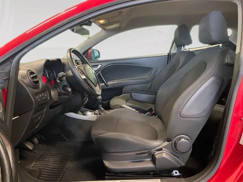 Alfa Romeo MiTo usata a Torino (6)