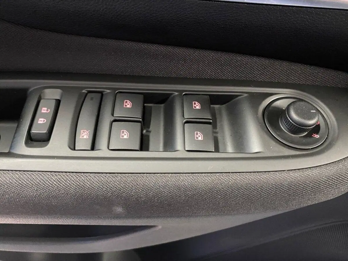 Opel Mokka usata a Torino (12)
