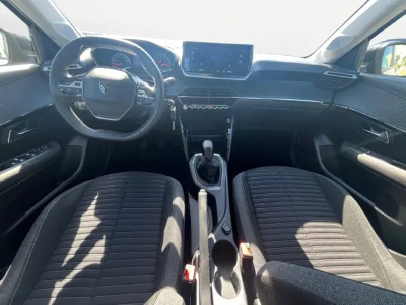 Peugeot 208 usata a Udine (12)