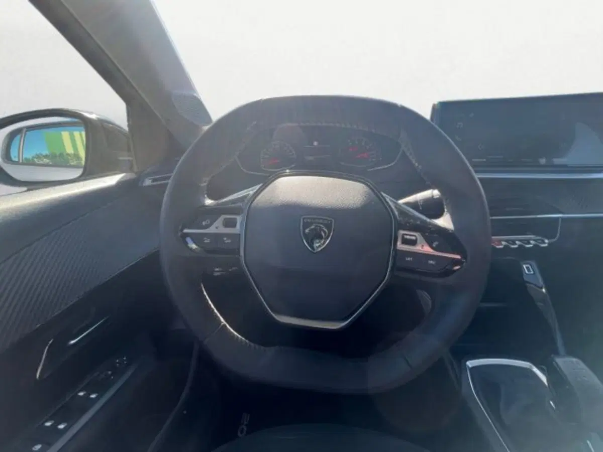 Peugeot 208 usata a Udine (14)
