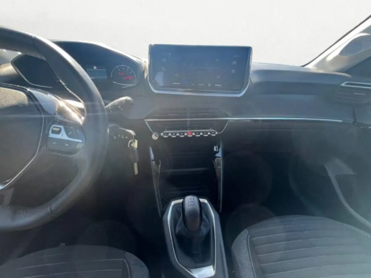 Peugeot 208 usata a Udine (15)
