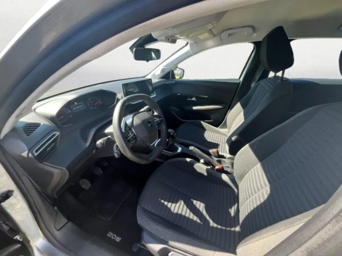 Peugeot 208 usata a Udine (10)