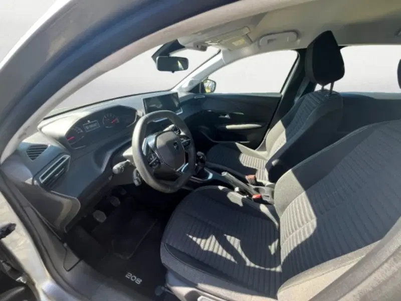 Peugeot 208 usata a Udine (9)