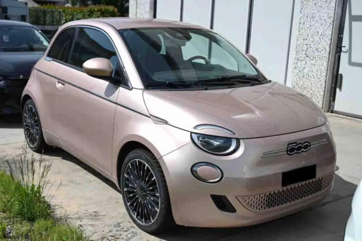 Fiat 500e usata a Torino (2)
