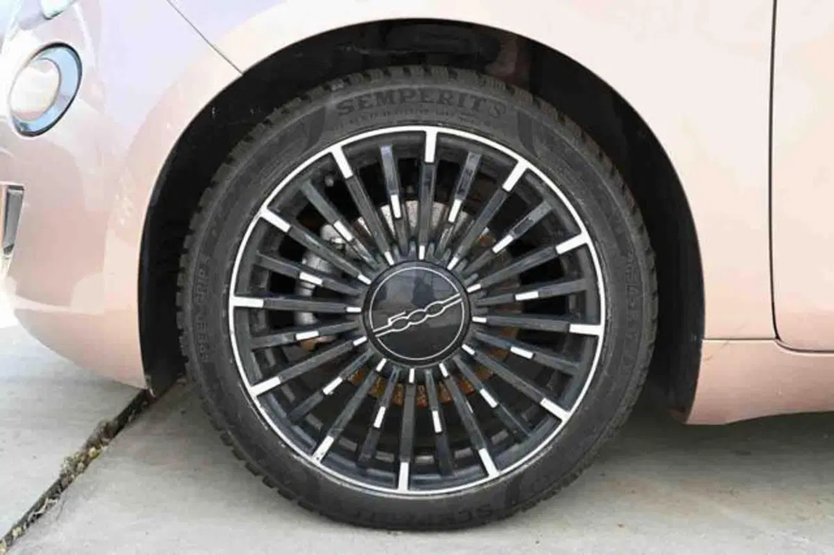Fiat 500e usata a Torino (6)