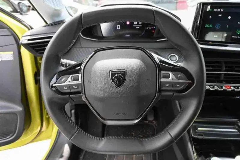 Peugeot 208 usata a Torino (11)