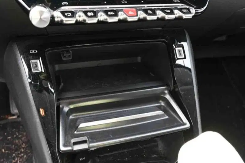 Peugeot 208 usata a Torino (15)