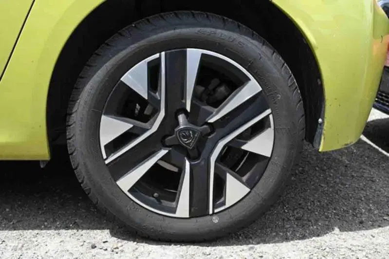 Peugeot 208 usata a Torino (5)