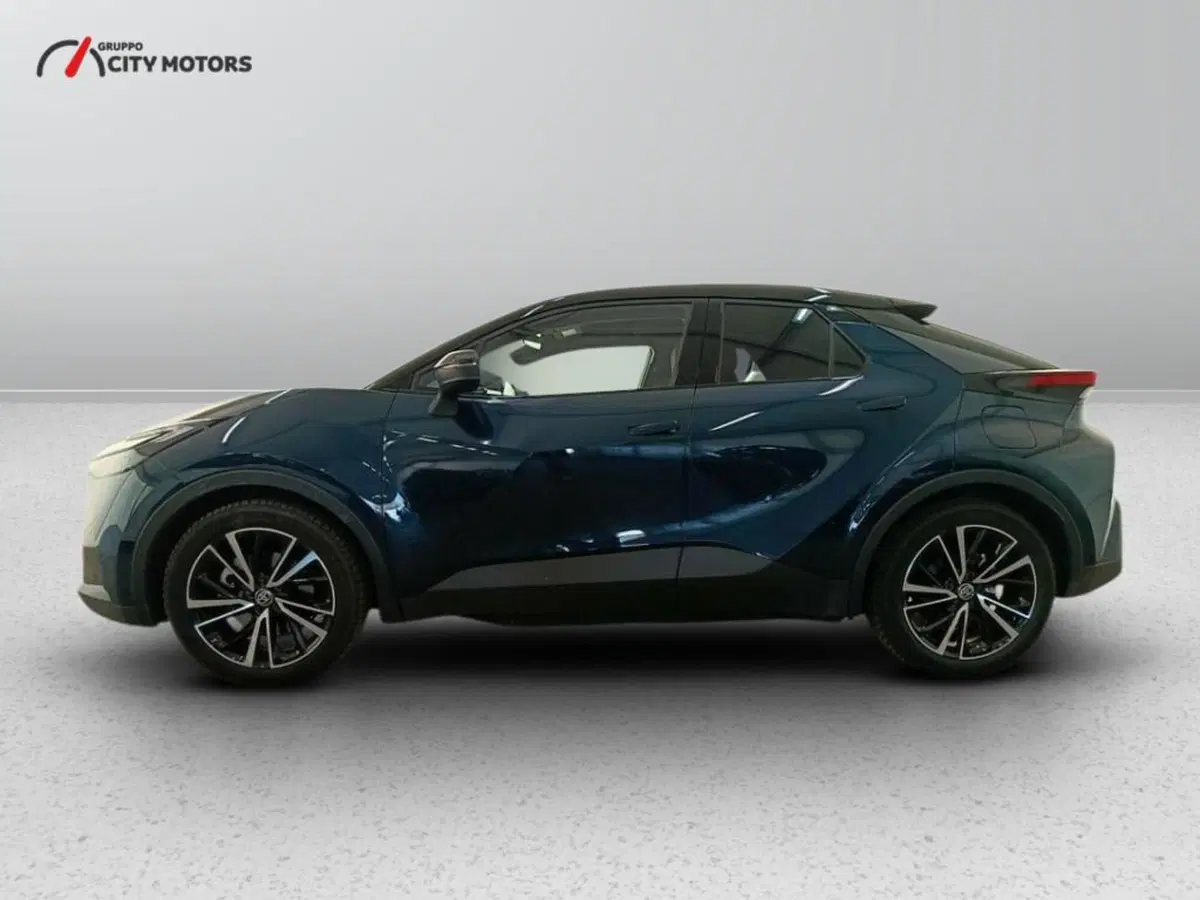 Toyota Toyota C-HR usata a Monza e Brianza (3)